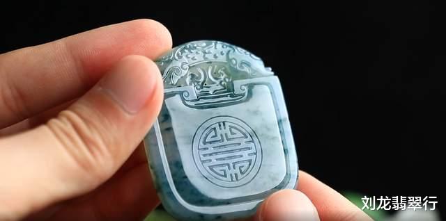 |深夜“宾馆”淘来的翡翠原石，能否切出惊喜？