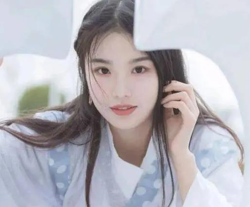 仙剑奇侠传三|婠婠再次COS紫萱获赞，小鱼海棠却被网友骂上热搜