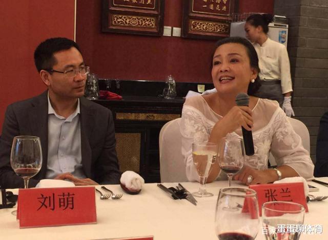 张兰|张兰凭一己之力，两天内把麻六记产品卖脱销