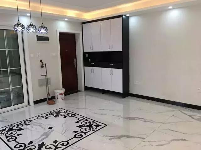 晒晒我家新房,家具没上就已经很美了,邻居说尤其这地砖很不一般