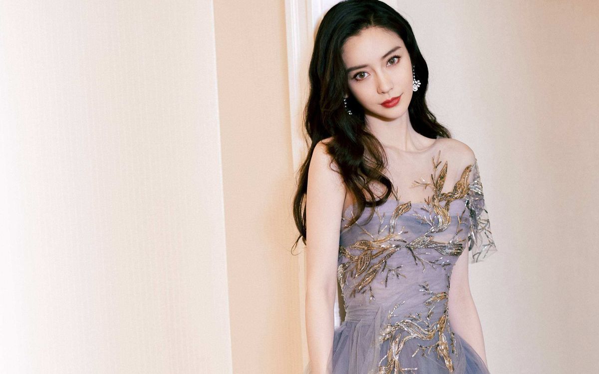 Angelababy|《暮色心约》导演官宣,疑似任嘉伦压番杨颖,女方粉丝怒斥其团队