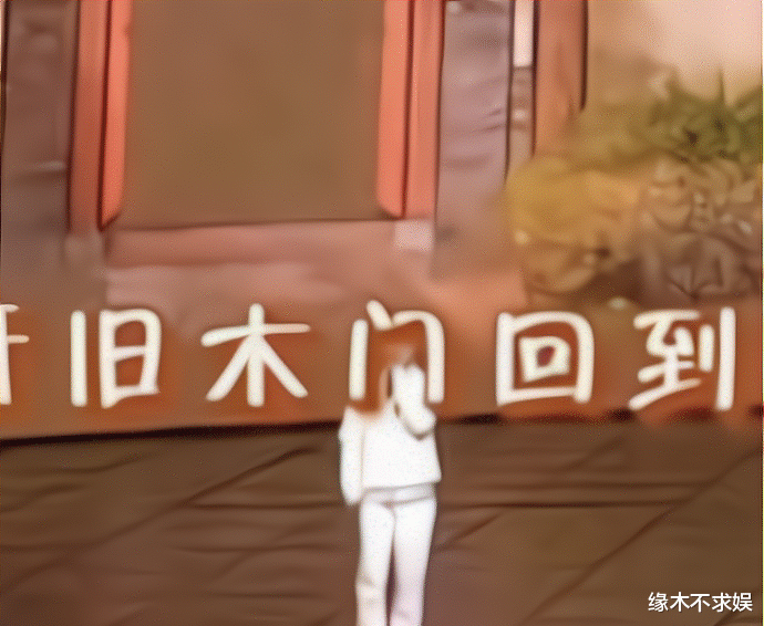 撒贝宁|春晚5大尴尬场面：周深卡门、撒贝宁念错名、阿兰险掉裙子、沈腾王宝强也有小情况