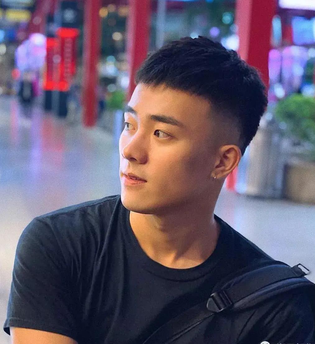 5款两边剃光的帅气的发型，哪一款更符合你的审美呢？