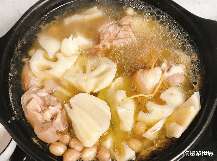 二波感染来袭，提醒中老年：多吃这4样，润肺止咳化痰，健康过年