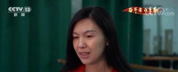 中国第一位盲人模特:曾因失明自杀,一个男人救了她,如今生了两个儿子幸福美满