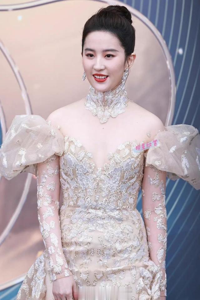 刘亦菲|刘亦菲 微博之夜美艳大气