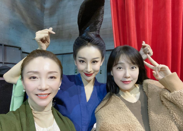 艺术生|90后北舞毕业生因“青绿腰”走红，叫人过目难忘，网友：太美了