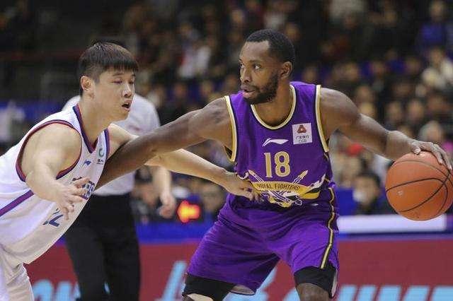 辽宁男篮|CBA正式官宣，辽篮离队第一人诞生，21岁小将4年一场比赛也没打