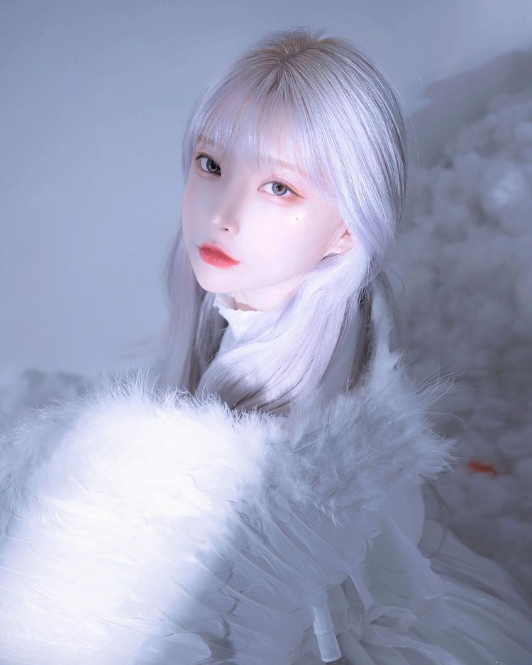 吴智恩 各种髮色都合适！韩国冰山美女《吴智恩》冷色调髮色精灵感爆棚！