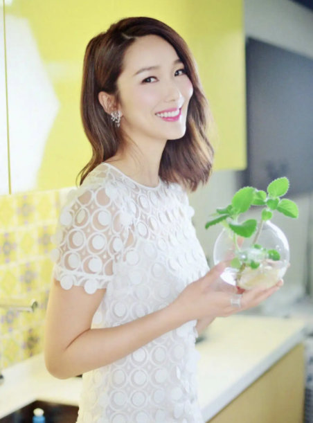 王祖蓝|王祖蓝李亚男分手三年后初心未改,婚后的甜蜜生活让李亚男觉得没看错人