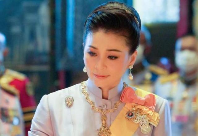 苏提达|苏提达庆生宴稍显冷清，三位子嗣尽数缺席，唯有玛哈出镜贴身相伴