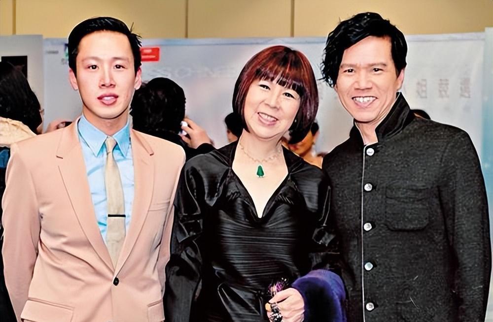 林嘉华|演员林嘉华:为家庭放弃事业,和妻子结婚38年,儿子比他还帅气