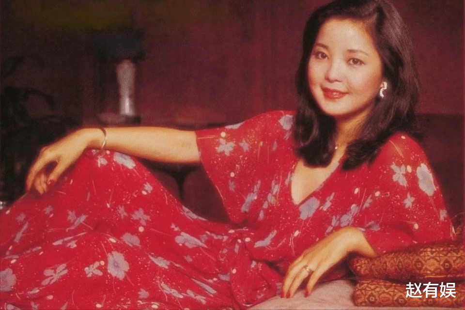 邓丽君|“小邓丽君”池秋美:殡仪馆门前出车祸,头部着地差点死在车轮下