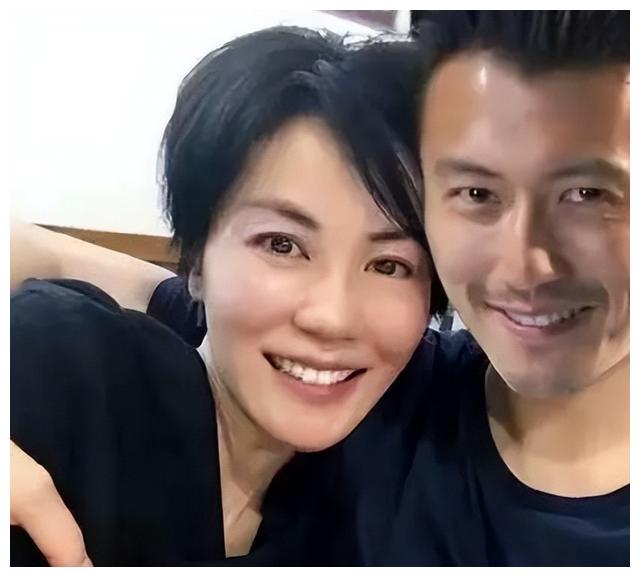 王菲|秃头、油腻，身材走形的窦唯，当初凭什么俘获天后王菲？