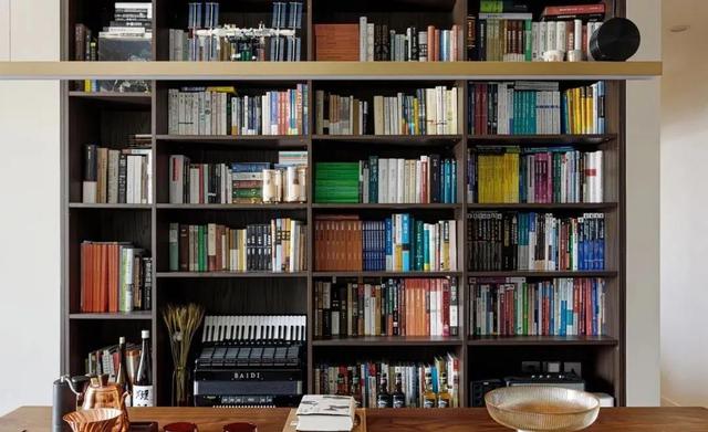 她家56㎡复古风小宅,柜子太能装了,收纳堪比大户型!