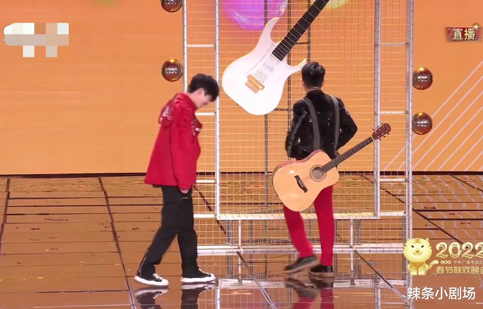 春晚倒计时|春晚小品：沈腾马丽显平淡，贾玲张小斐出彩，大张伟王勉两人炸场