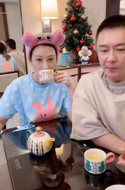 陈浩民|让保姆吃剩饭被骂，陈浩民夫妇回怼：月薪2万请她，不是来享福的