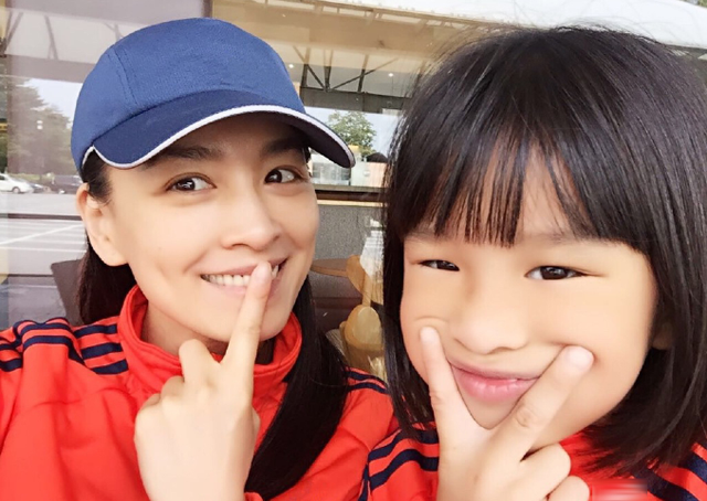 谢婷婷|张庭言传身教女儿不要浪费食物，吃不完的东西要放进冰箱，隔天再吃