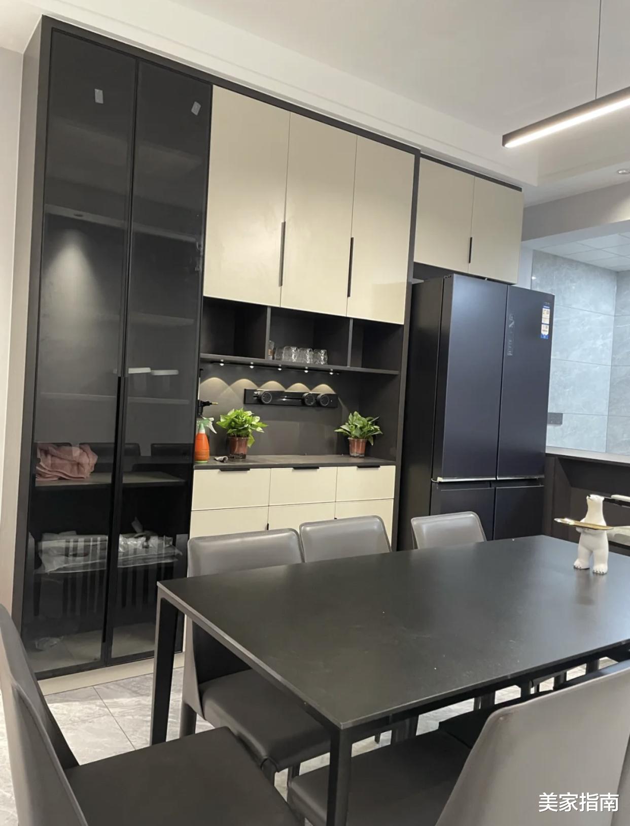 闺蜜家的冰箱,嵌入式设计太高级了,若是再买冰箱,我也这样装