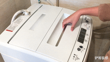 衣服洗完沾满毛絮?保洁阿姨教你正确做法,衣服洁净如新,真省事