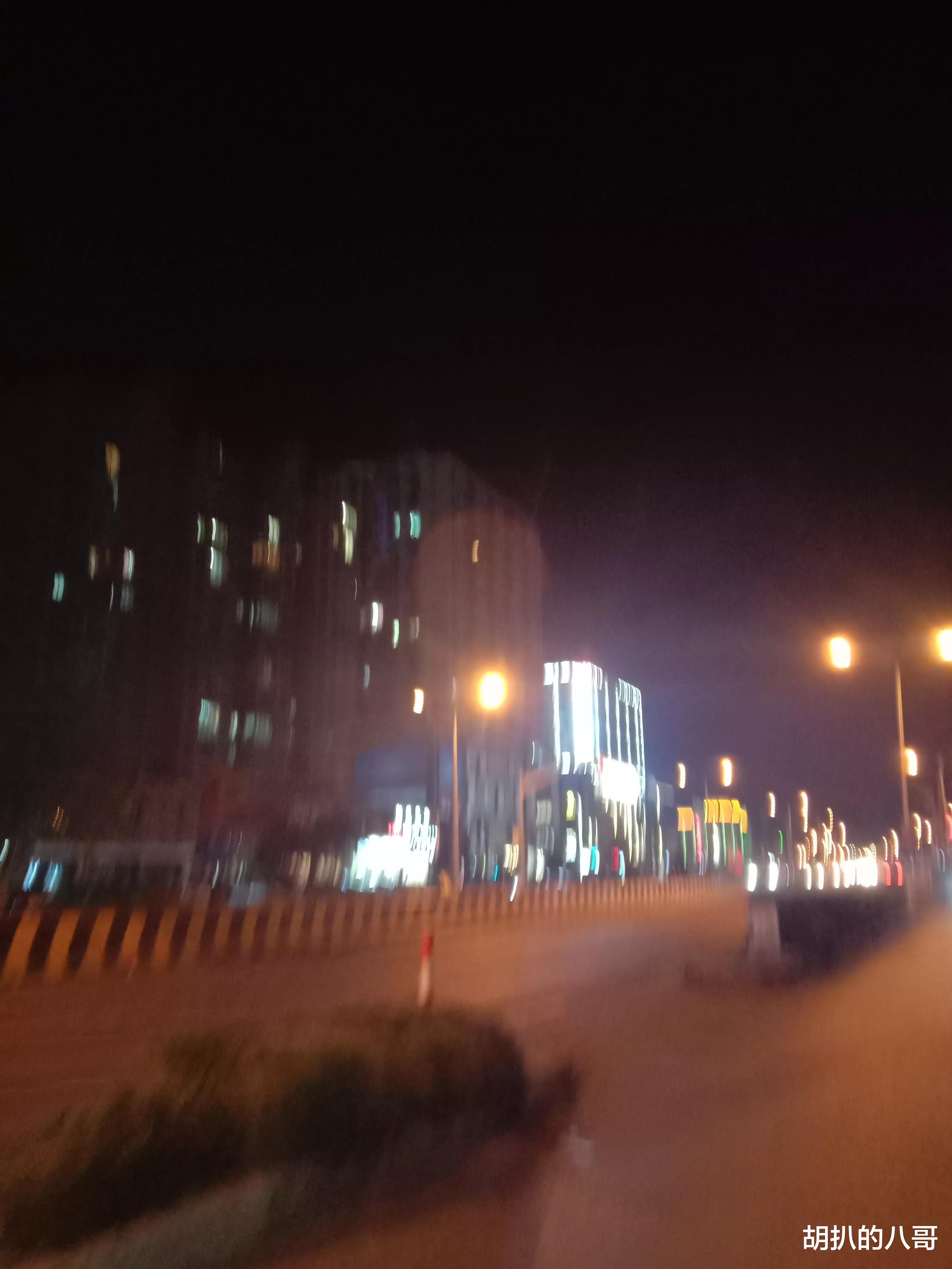 五男一女在旅馆聚众淫乱,二人被检方免于起诉