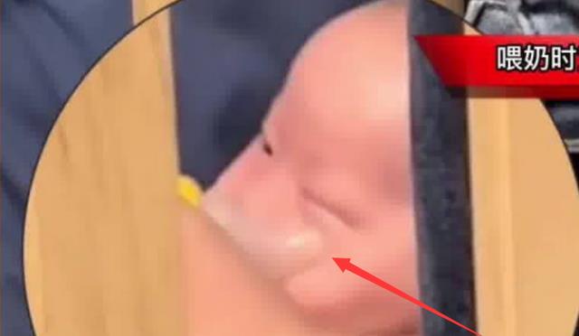浙江一男子给娃喂奶,凑近一看宝妈哭笑不得:娃都不哭了,习惯了