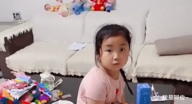 山东一妈妈谎称要带女儿去打架,看到女孩反应笑喷:有事她真上!