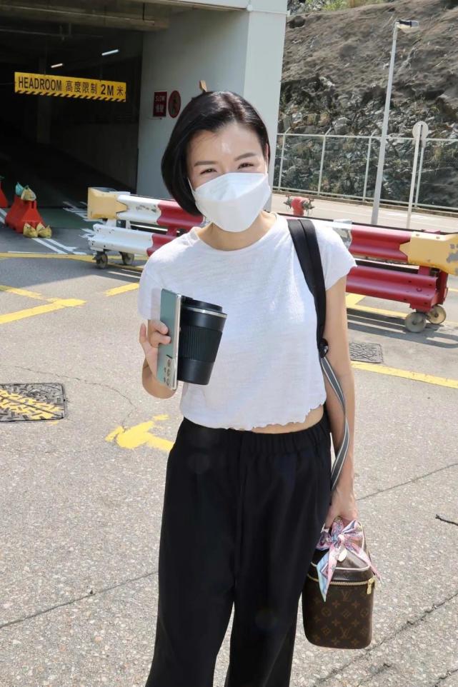 陈茵媺|陈茵媺完成隔离复工，笑容满面心情好，称6岁女儿已经完全康复