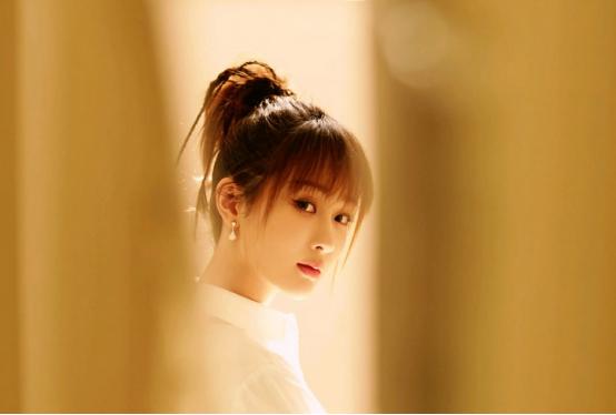 杨紫|“坎坷童星”杨紫:作品接连出事,曾被网友骂出圈,依然向阳而生