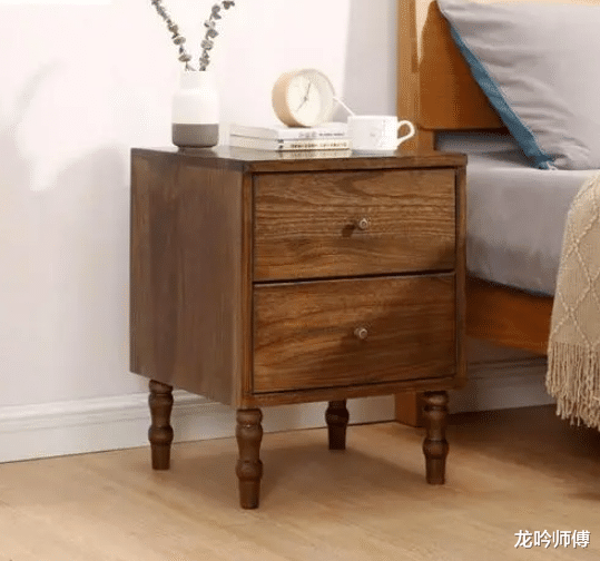 龙吟师傅教你布局床头柜来让夫妻感情更稳定
