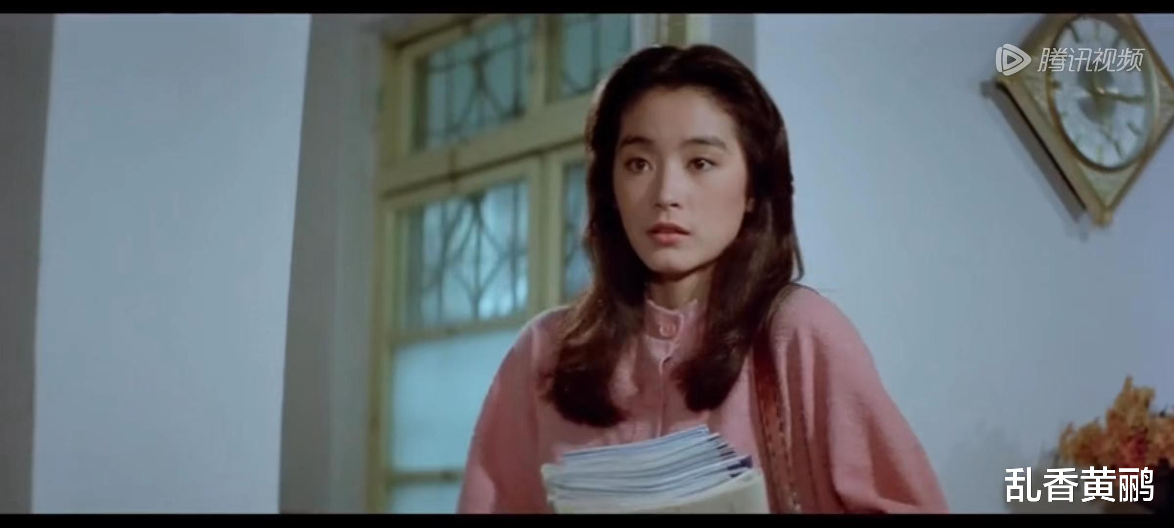 林青霞|42年过去了，再看《金盏花》，林青霞的22套裙装，依旧时尚洋气