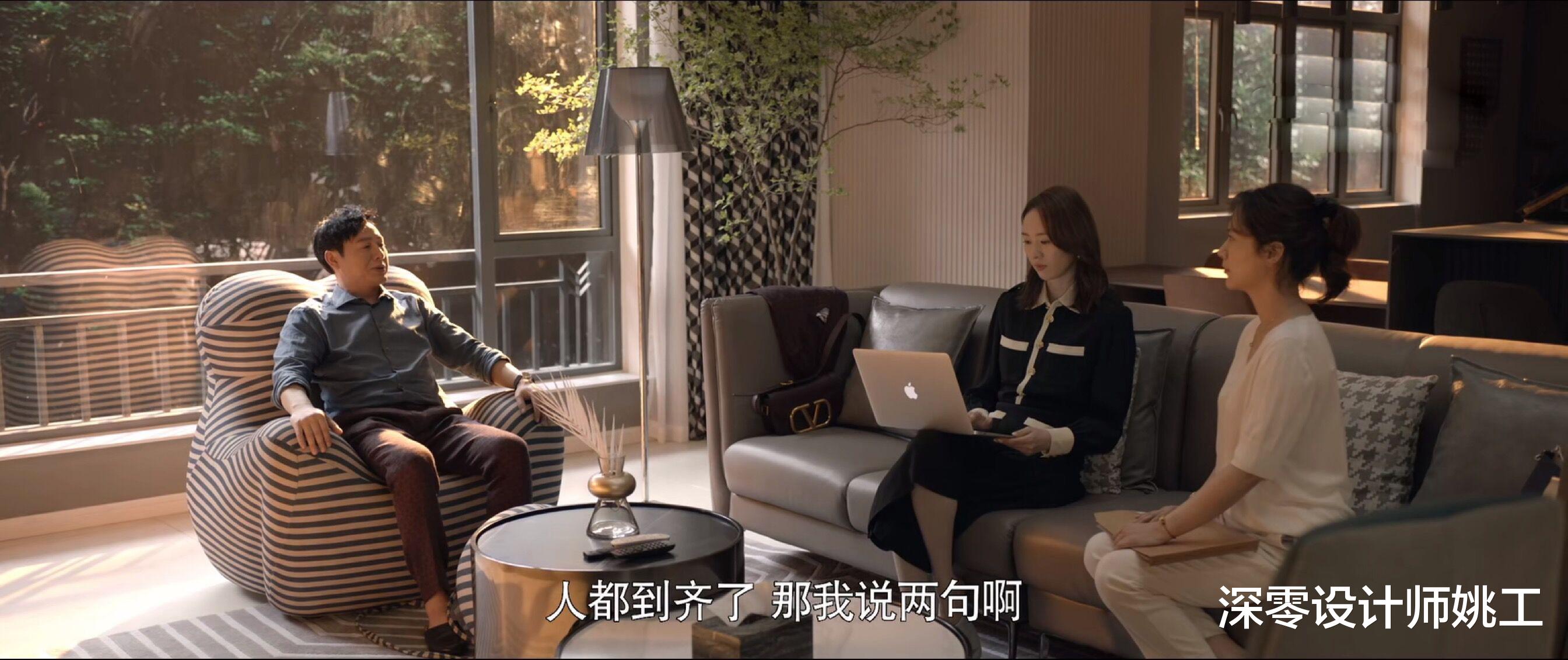 心居:清俞家客厅有超大落地窗采光超棒,马卡龙配色堪称一绝