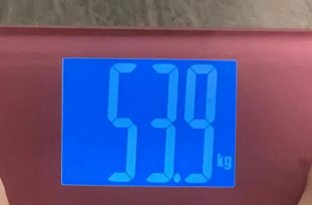 张馨予 张馨予减肥失败上热搜：思路不对，怎么努力都没用