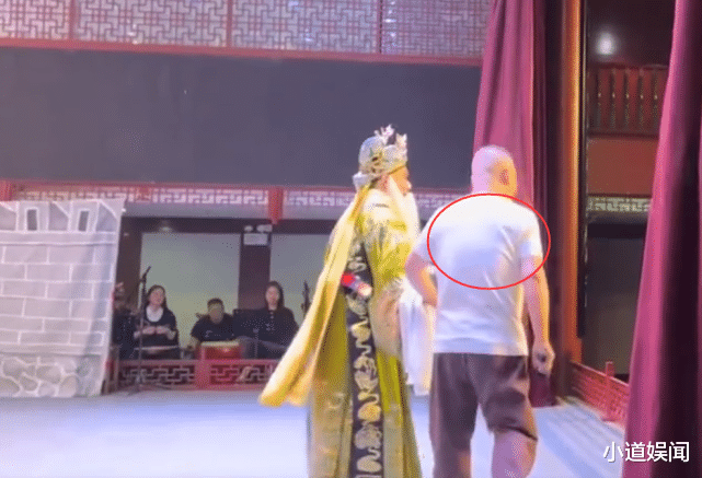 郭德纲|郭德纲惊喜空降三庆园,近照一言难尽,难怪烧饼孟鹤堂都哭红了眼!