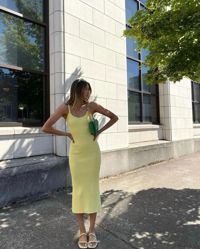 米娅|讲真的｜19岁罗密欧被曝将订婚？贝家“准二儿媳”什么来头？