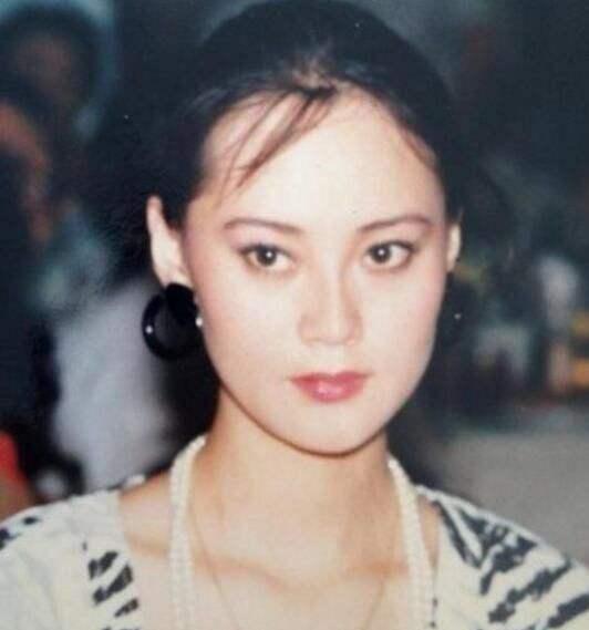 大宋佳|大宋佳,九十年代红极一时的她,怎么突然就不见了?