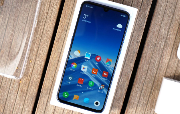 小米科技|小米手机配置不再发烧,如果配置上去了,价格高点也能接受