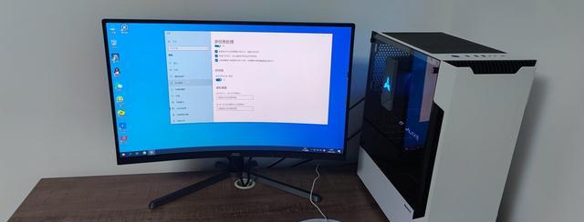 芯片|AOC27英寸曲面屏显示器，影院级和专业级色准，1000R曲率设计
