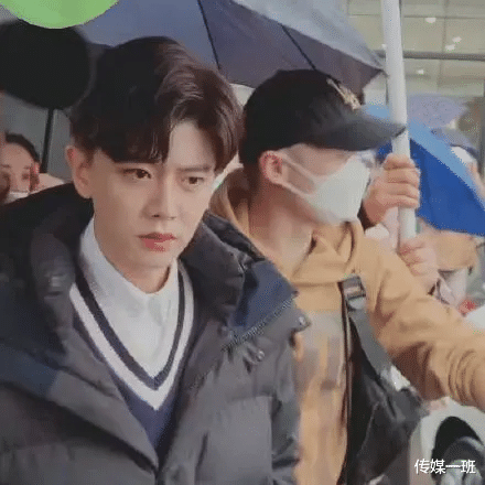 Angelababy|杨颖资源飞升，与任嘉伦合作被唱衰，新剧路透疑似穿的黄晓明衣服