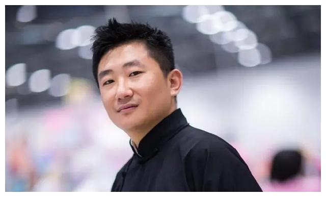 董洁|郭德纲弟子陈霄华被刑事拘留，德云社马上辞退他，是否合法