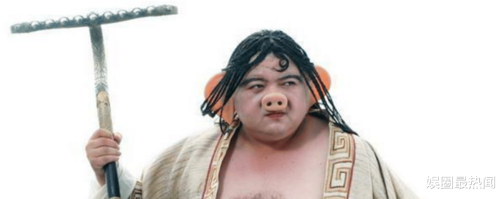 谢宁|老戏骨谢宁转行当环卫，保定马路清扫垃圾，网友：这钱赚的最干净