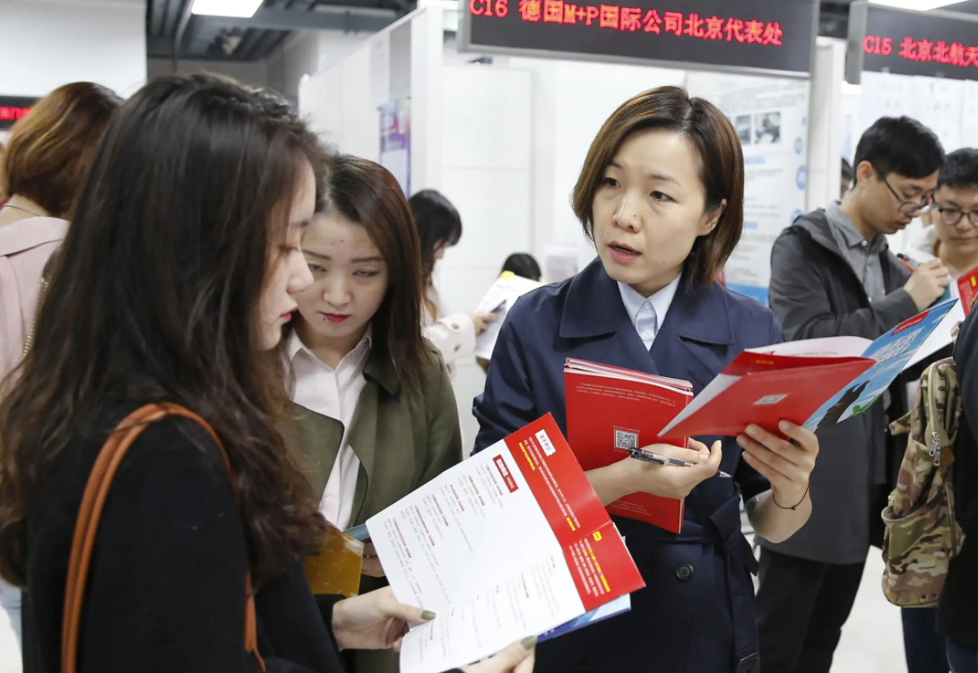 hr|毕业生投递简历被骂“low货”,公司回应太儿戏,是谁给HR的勇气