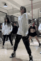 教练|“女友在健身房工作，女教练订做的工作服，怪不得一节课800”