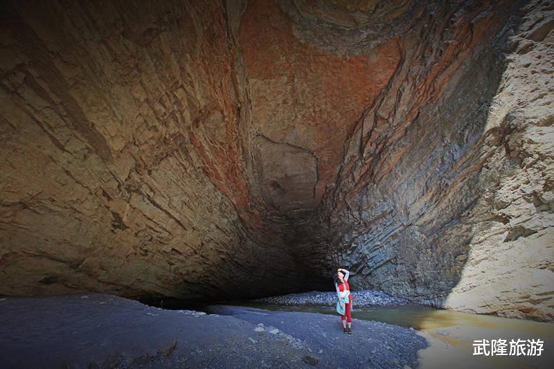 洋芋|鲜为人知！无意闯入峡谷秘境，武隆深山藏着千年钙化池！