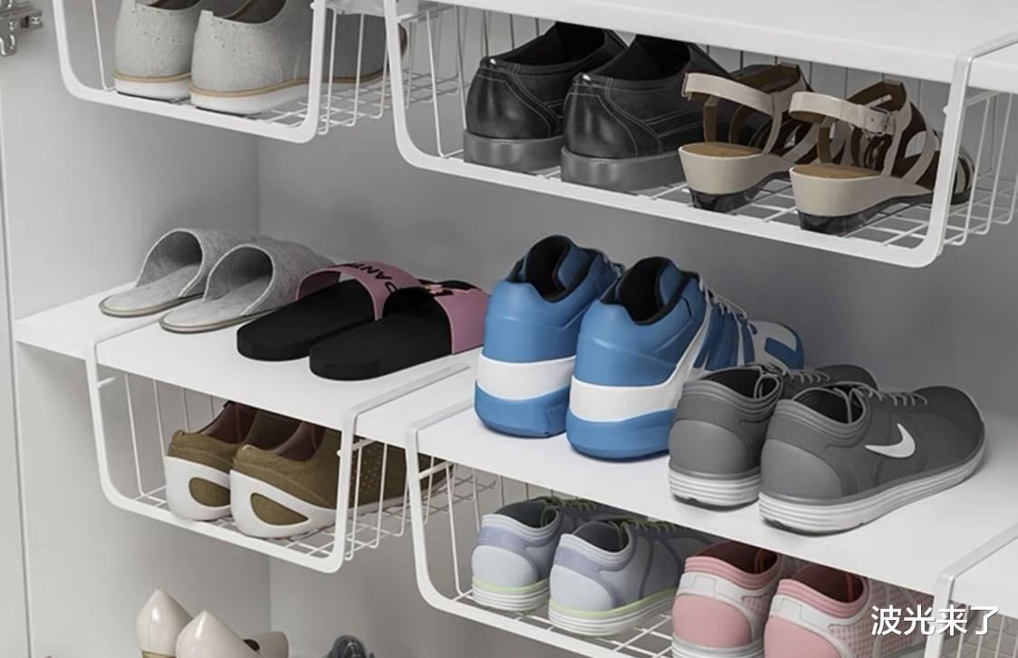 看过无数“凌乱的玄关”后，我从中窥见了大多数中国家庭的通病