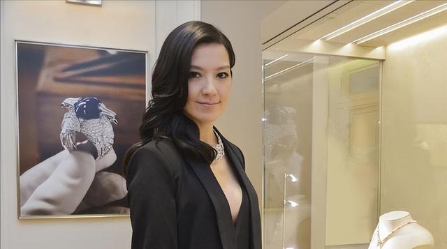 林熙蕾|豪门收割机林熙蕾：息影10年后欲复出，搭档刘德华！46岁气场强大