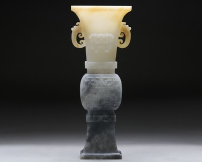 |回流 舊藏和田玉青花籽料“螭龙兽面纹方觚”.