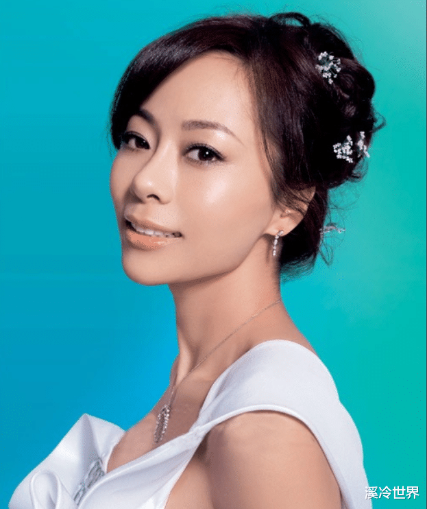 保剑锋|演员何珈好，为丈夫保剑锋放弃事业，婚后生一子，一家三口超幸福