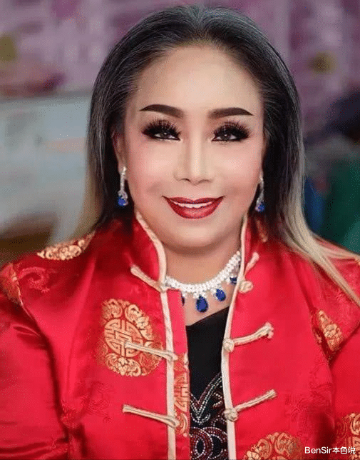 |奇幻泰国的奇葩网红：创办傍大款培训班，炫超过5000名富豪约会记录