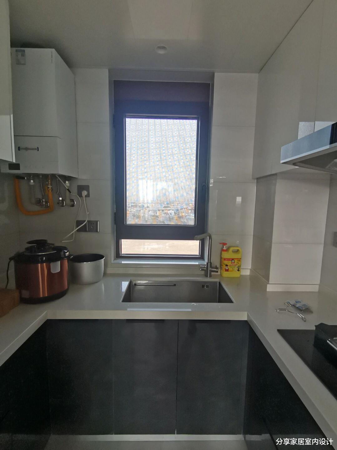 过新年晒装修,全屋定制柜子很喜欢,电视墙坚持不做造型非常简约